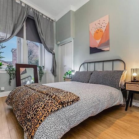 Traditional 1-Bed Flat In Southside Glasgow Extérieur photo