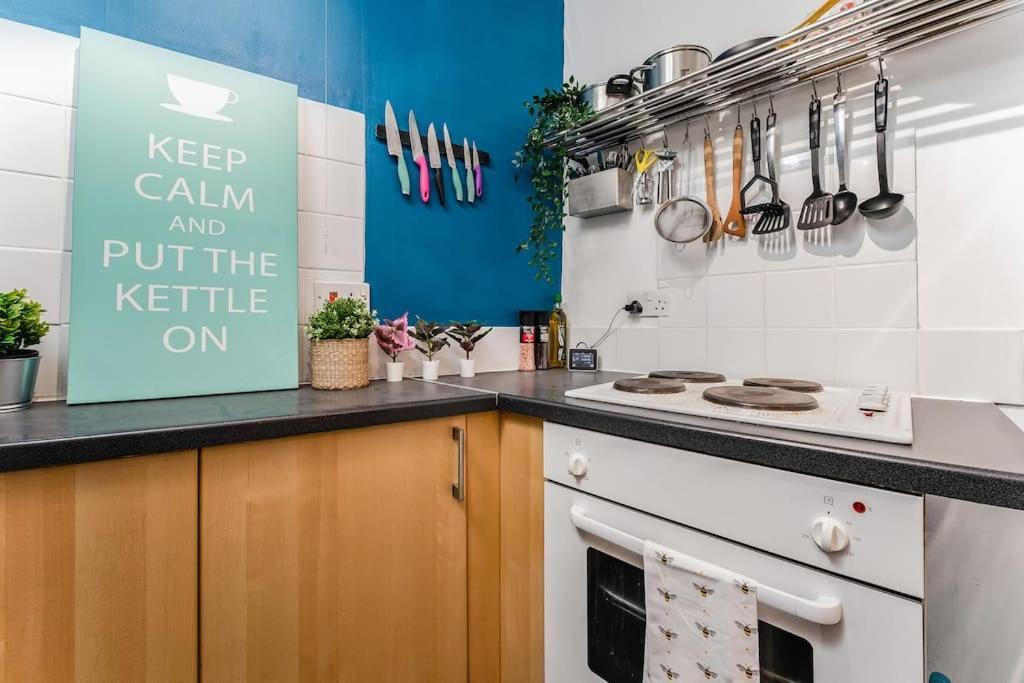 Traditional 1-Bed Flat In Southside Glasgow Extérieur photo